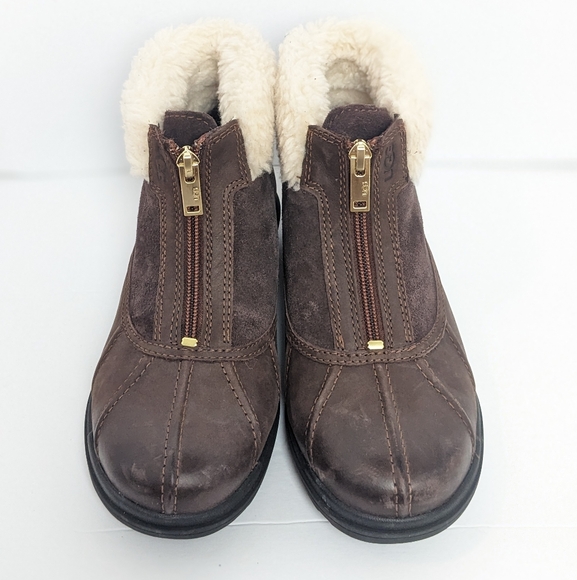 NWOT UGG Hapsburg zip winter boots - Picture 6 of 16